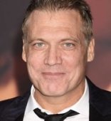 Holt McCallany